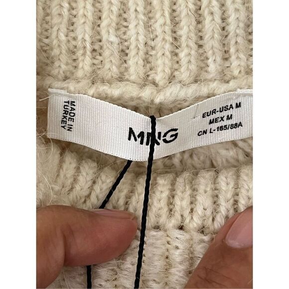 Mango MNG cable knit exaggerated shoulder sweater nwt M - Picture 5 of 7